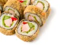 Chrupiące rolki sushi w tempurze z kurczakiem, ogórkiem i papryką. Idealne na przekąskę.