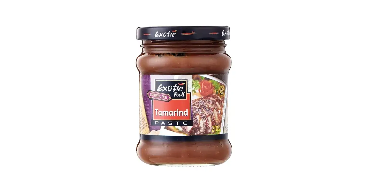Słoik pasty z tamaryndowca Exotic Food. Idealna do sosów, marynat i dań kuchni azjatyckiej, nadaje im słodko-kwaśny smak.